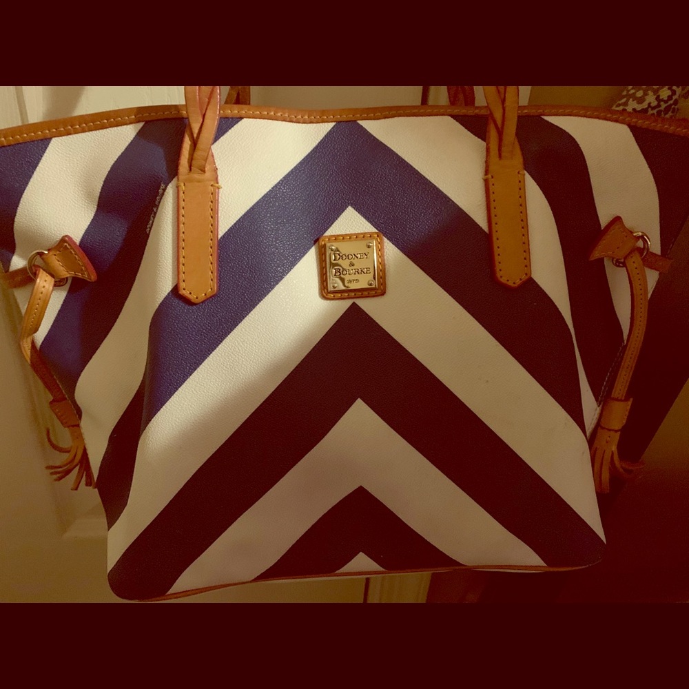 Large Dooney & Bourke bag